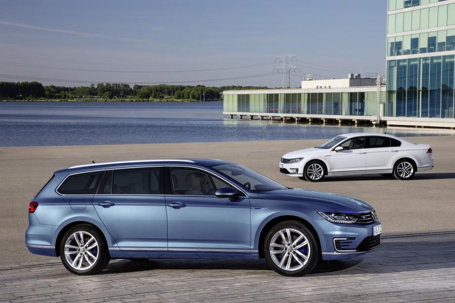  Volkswagen Passat GTE 2015 года  (фото 19 из 26)